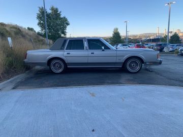 Lincoln Town Car, 1989