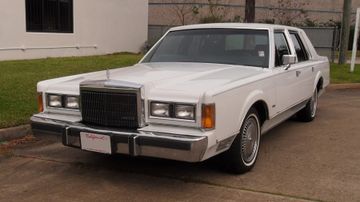 Lincoln Town Car, 1989