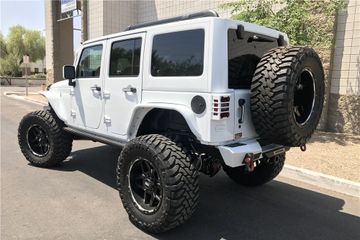JEEP WRANGLER UNLIMITED RUBICON CUSTOM SUV, 2017