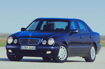 Mercedes-Benz E 220 CDI (W210 143 PS) specs