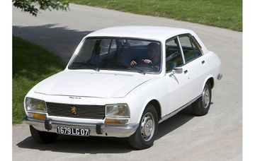 Peugeot 504 Berline 2.0 (104 PS) specs