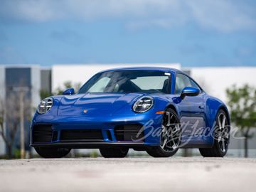 PORSCHE 911 CARRERA T CLUB COUPE, 2026
