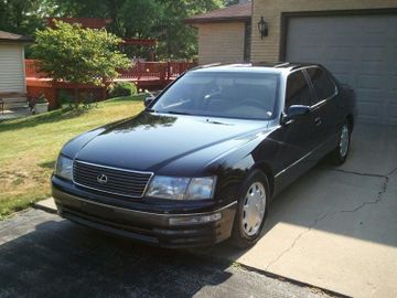 Lexus LS 400 (264 PS) specs