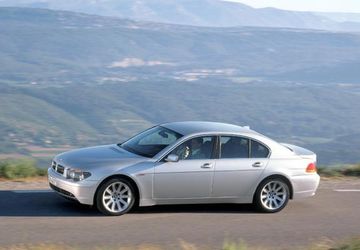 BMW 735i (E65) specs