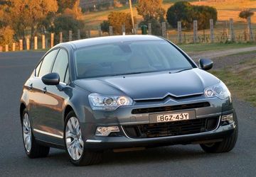 Citroen C5 2.0 HDI 140 specs