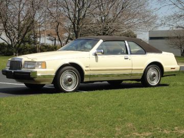 Lincoln Continental, 1984