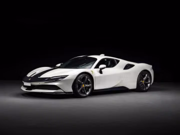 Ferrari SF90 Stradale, 2022