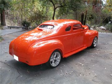 Plymouth Deluxe Custom كوبيه ببابين، 1941