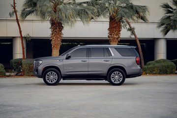 Living Large: The GMC Yukon XL in Dubai