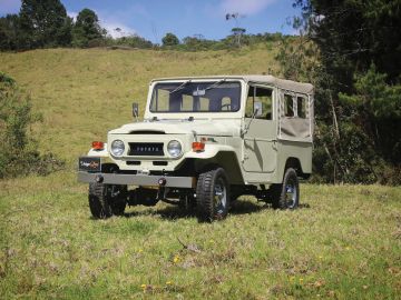 Toyota FJ43 Land Cruiser Soft-Top, 1970