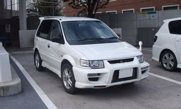 مواصفات Mitsubishi RVR Hyper Sports Gear-R