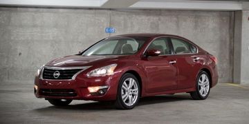 Nissan Altima 3.5 SV (L33) specs