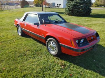 Ford Mustang Convertible, 1986