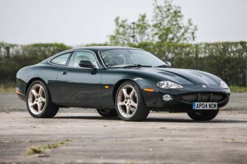 Jaguar XKR, 2004
