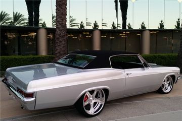 Chevrolet Caprice Custom Hardtop, 1966