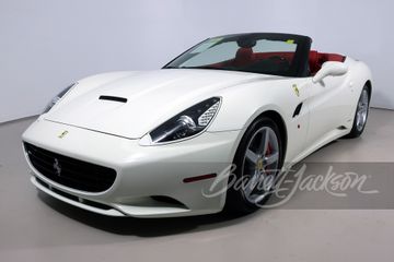 FERRARI CALIFORNIA CONVERTIBLE, 2010