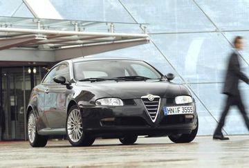 Alfa Romeo GT 1.9 JTD specs
