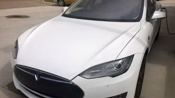 Tesla S 85, 2014