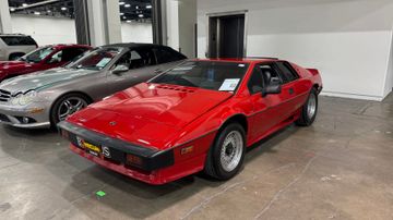 Lotus Esprit Turbo, 1983
