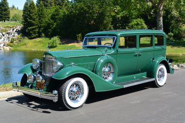 Packard 1004 Super Eight 7-Passenger Sedan, 1933