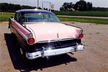 FORD CROWN VICTORIA SKYLINER, 1955