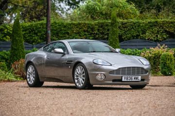 Aston Martin V12 Vanquish - James Bond Press Car #007, 2001