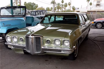 PONTIAC CATALINA 4-DOOR STATION WAGON, 1970