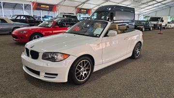 BMW 128i Convertible, 2011