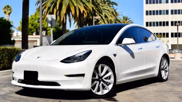 Tesla Model 3, 2019