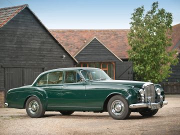 Bentley S2 Continental Flying Spur Saloon by H.J. Mulliner, 1962