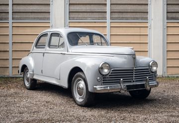 C. - Peugeot 203 C Berline, 1955