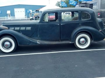 Packard 1500 Super Eight Touring Sedan, 1937