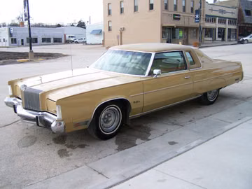 Chrysler New Yorker, 1976
