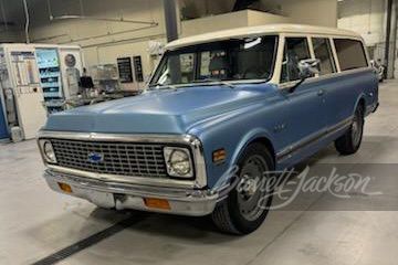CHEVROLET SUBURBAN CUSTOM SUV, 1972