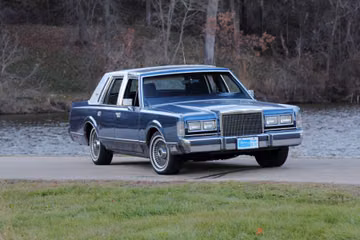 Lincoln Town Car, 1988