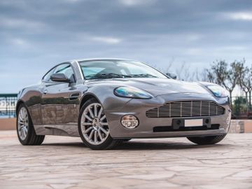 Aston Martin Vanquish, 2003