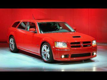 Dodge Magnum srt8 specs