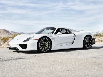 Porsche 918 Spyder, 2015