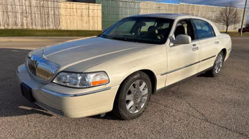 Lincoln Town Car Ultimate, 2004