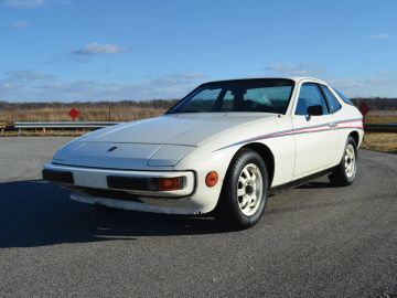 Porsche 924, 1977