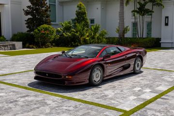 Jaguar XJ220, 1993