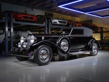 Packard 904 Individual Custom Eight Convertible Victoria by Dietrich, 1932