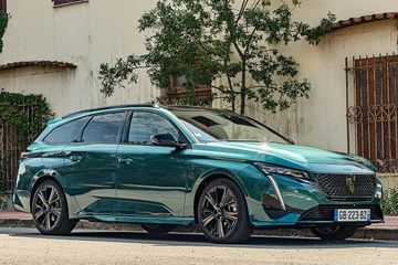 Peugeot 308 SW PureTech 130 (Mk III) specs