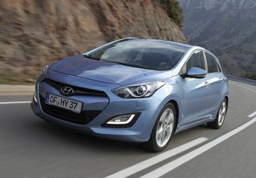 Hyundai i30 1.6 CRDi (Mk II 110 PS) specs