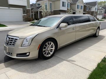 Cadillac XTS Limousine, 2014
