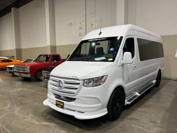 Mercedes-Benz Sprinter Van, 2023