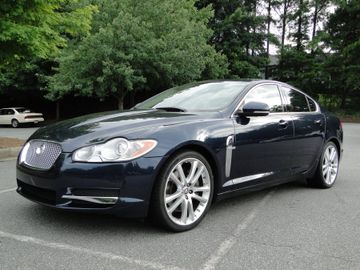 Jaguar XF Premium Sedan, 2010