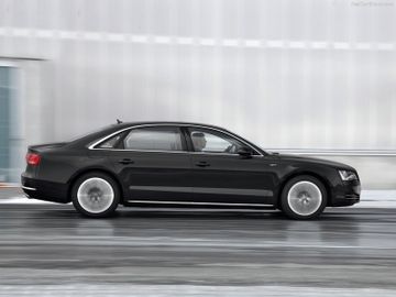 Audi A8 L 4.0 TFSI specs