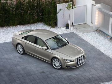 Audi A8 4.0 TFSI specs