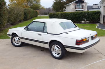 Ford Mustang Convertible, 1983